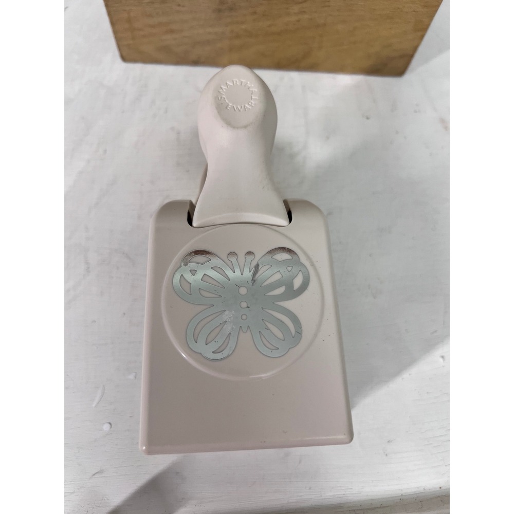 Martha Stewart Crafts Large Butterfly Paper Lever Punch Scrapbooking Tool